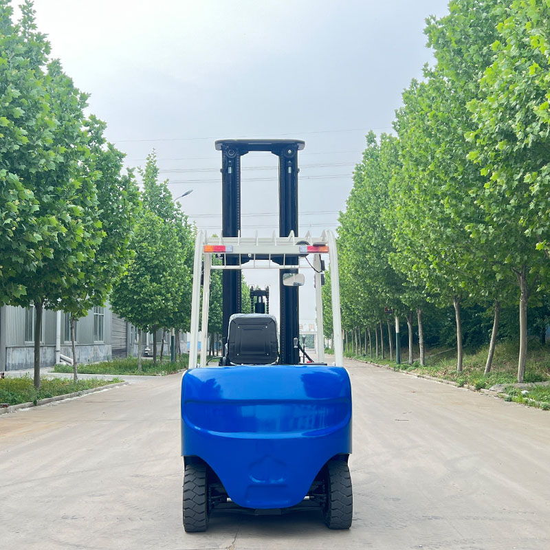 Carrello elevatore da 1,5 t